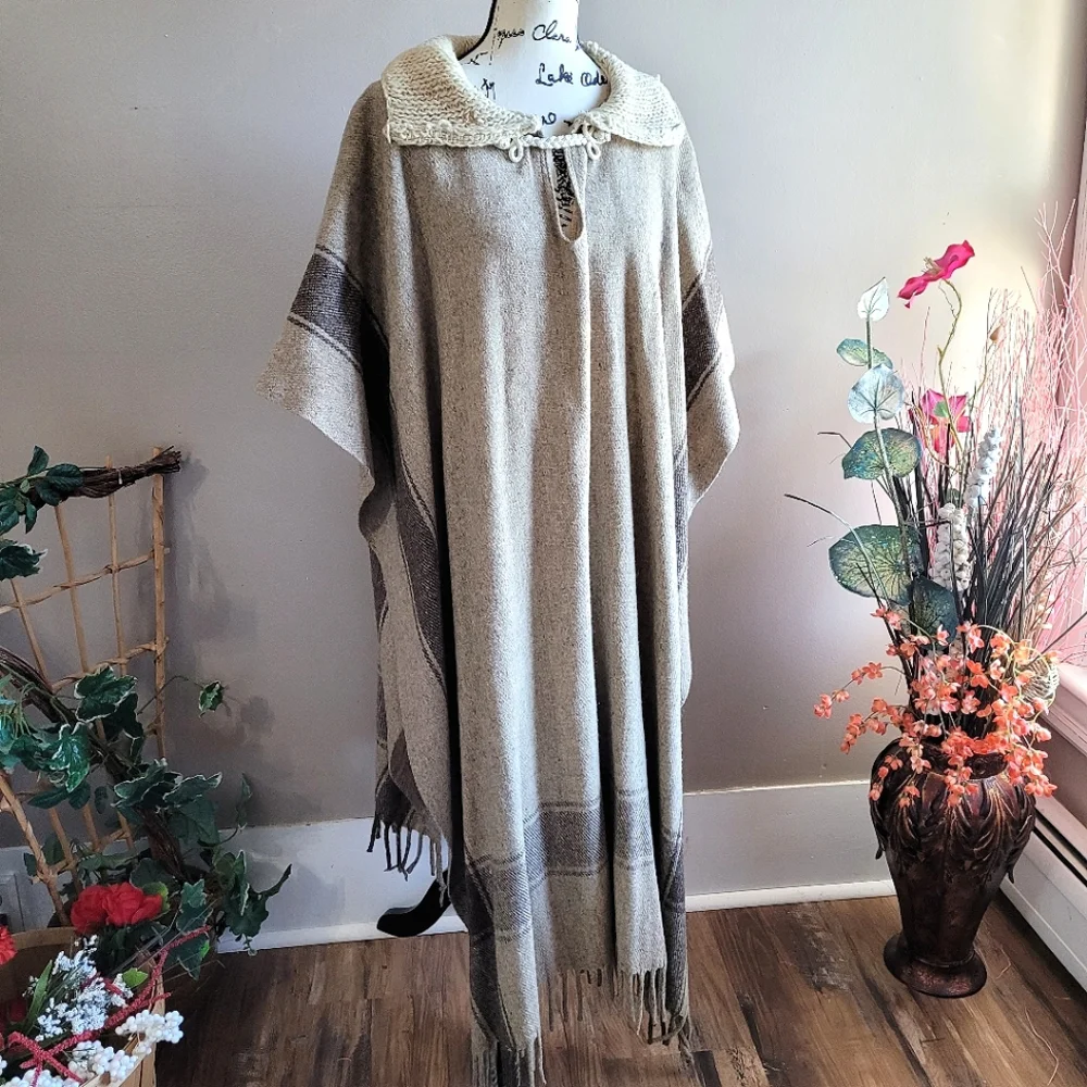 Artisan Made Wool Blanket Poncho - Picture 3 of 12